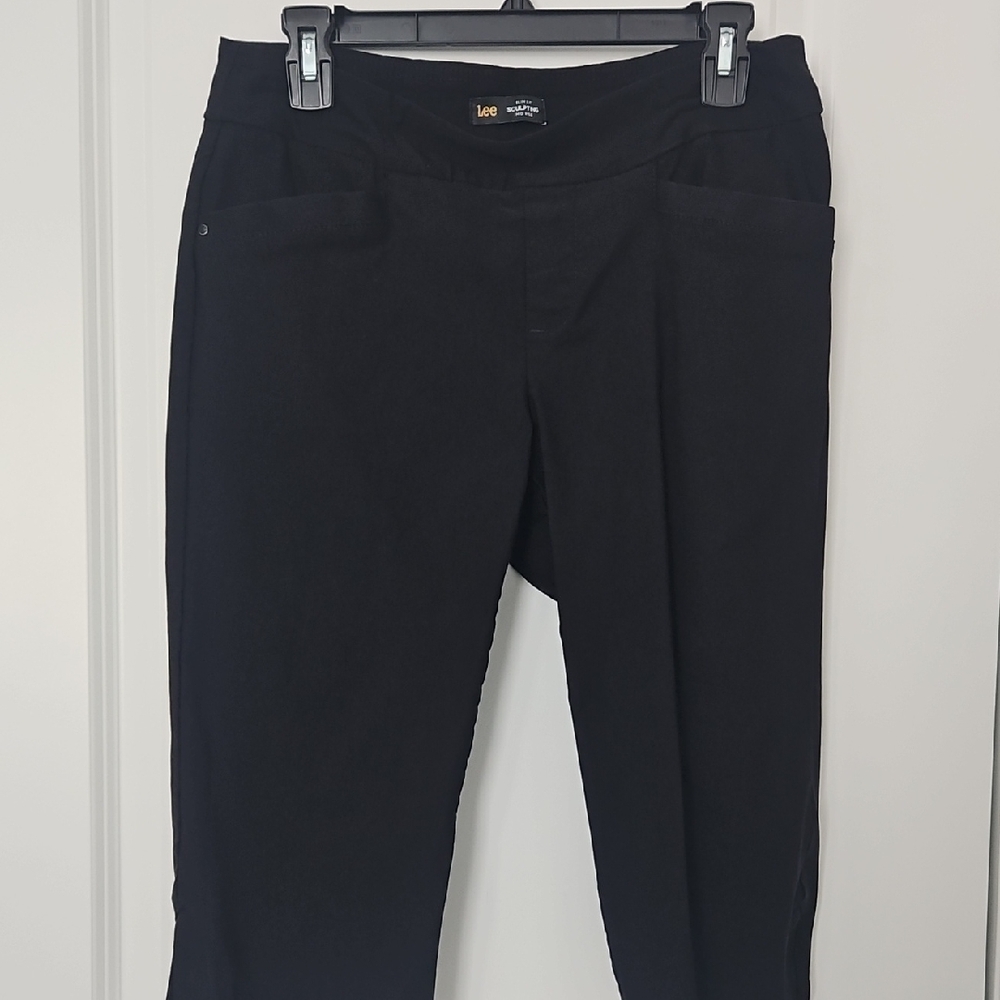 Lee Classic Black Capris